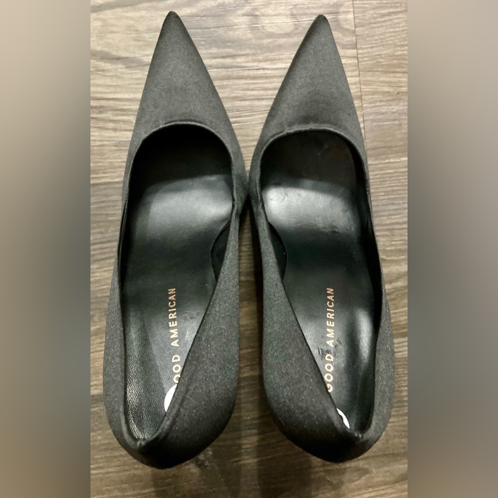 NWOB Good American Women’s Size 8.5 Black Icon Satin Pumps - Picture 8 of 8